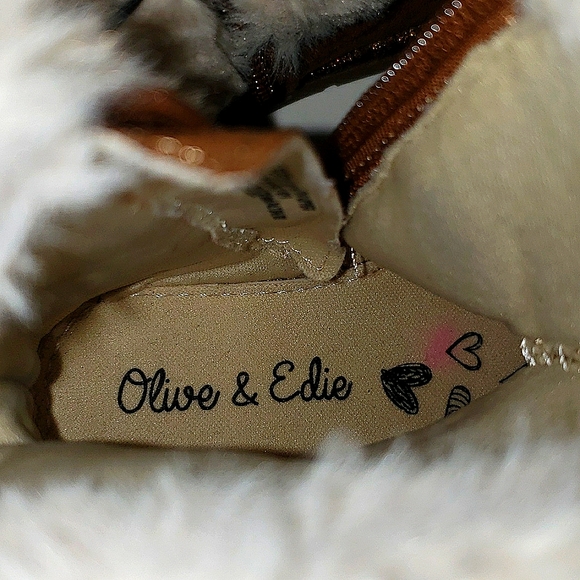 Olive & Edie faux fur boot - Picture 5 of 6